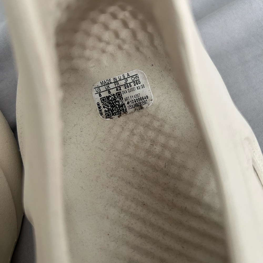 Yeezy Foam RNNR Slides - Picture 2 of 3
